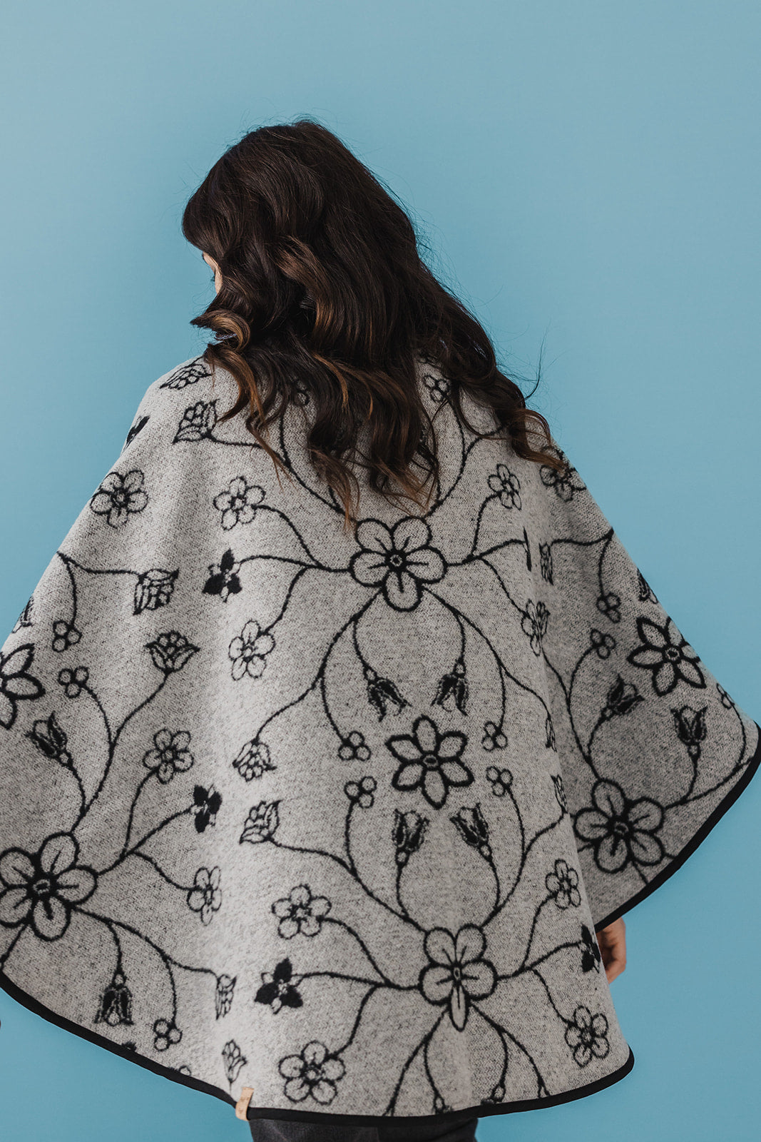 Fleurs Indigenous Shawl